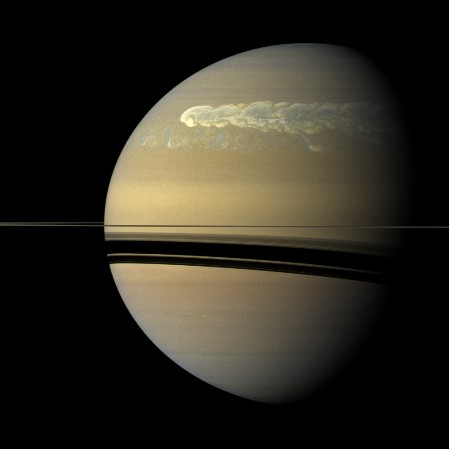 La Grande Tache blanche de Saturne